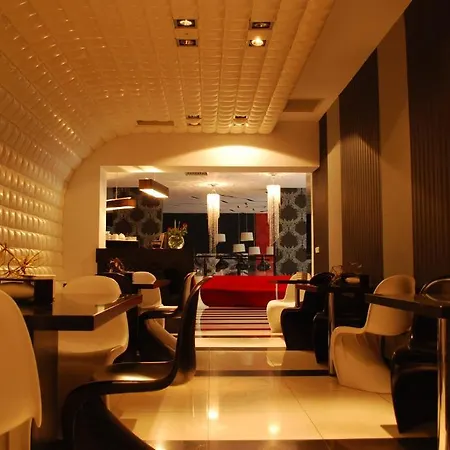 Black & White Hotel Osieczany