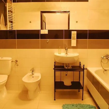 Black & White Hotel