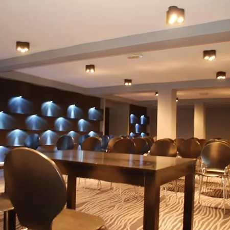 Hotel Black & White Osieczany