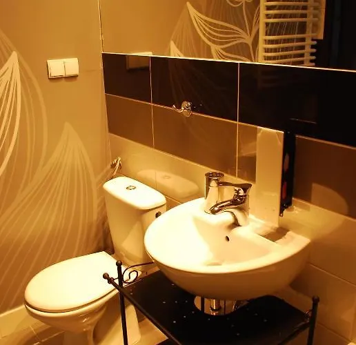 Black & White 3* Osieczany