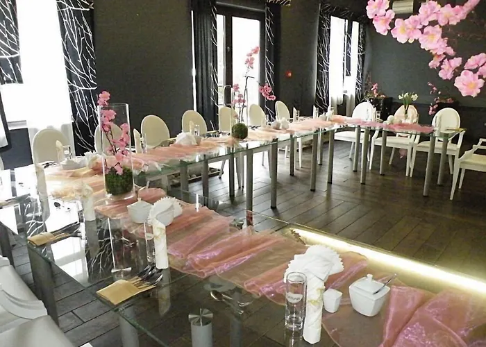 Black & White Hotel 3*