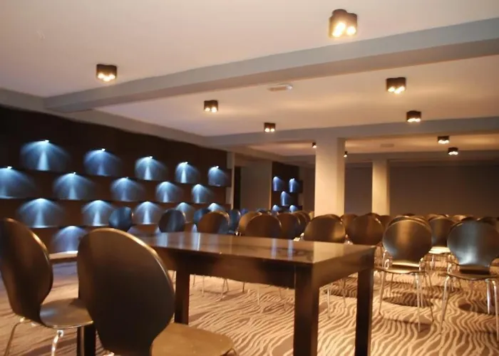 Hotel Black & White Osieczany