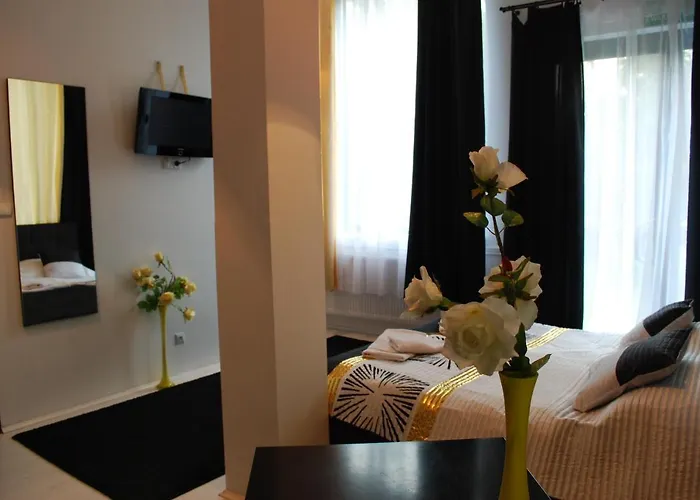 Hotel Black & White Osieczany