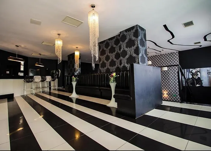 Black & White Hotel Osieczany