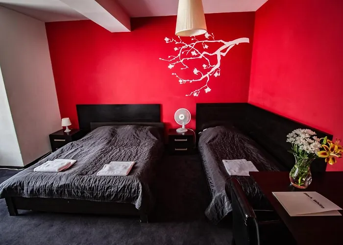 Black & White 3* Osieczany