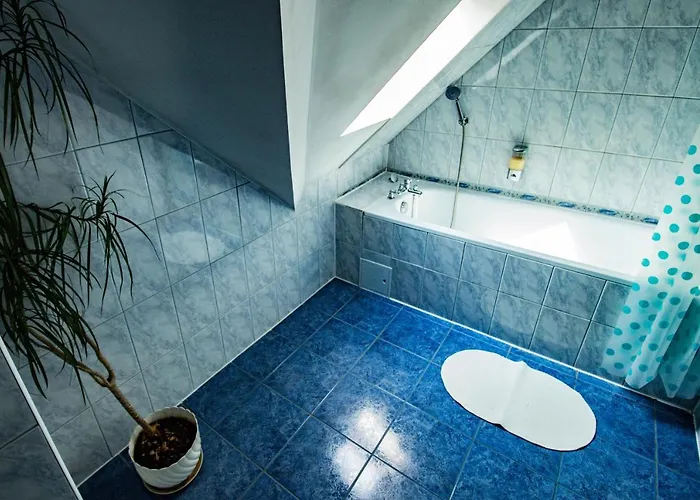 Black & White 3* Osieczany